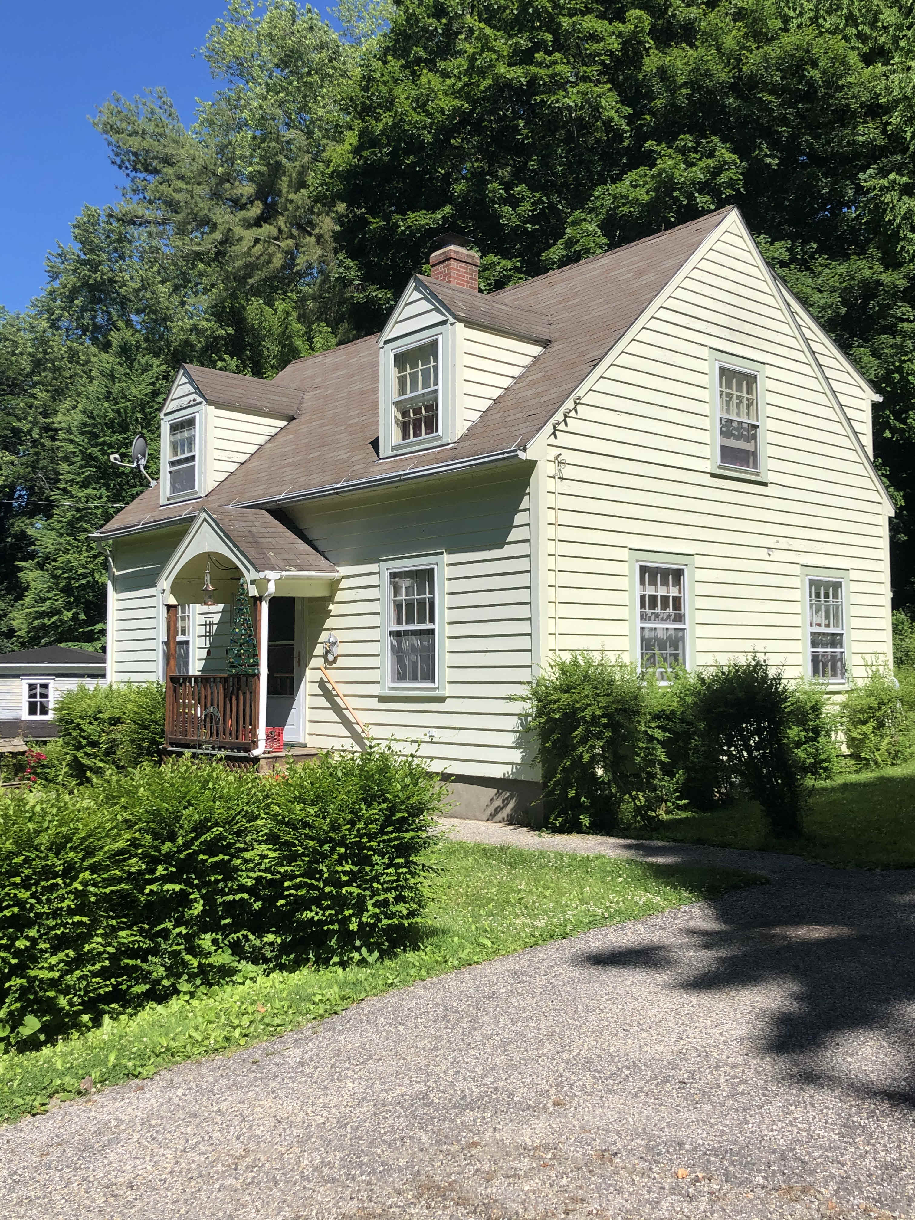 Building photograph for 42 BOSTWICK STREET